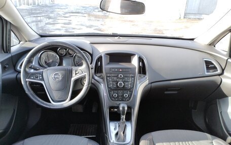 Opel Astra J, 2013 год, 7 фотография