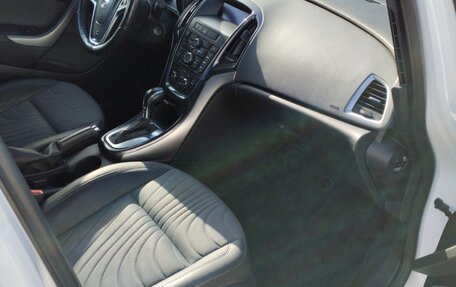 Opel Astra J, 2013 год, 8 фотография