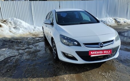 Opel Astra J, 2013 год, 3 фотография