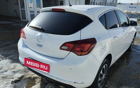Opel Astra J, 2013 год, 6 фотография