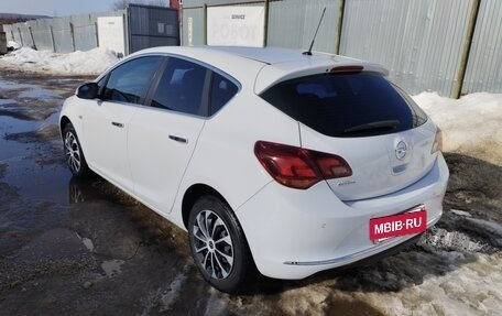 Opel Astra J, 2013 год, 5 фотография