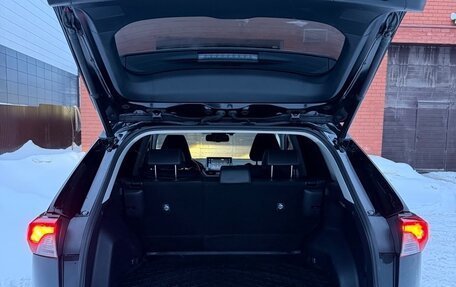 Toyota RAV4, 2020 год, 3 990 000 рублей, 20 фотография