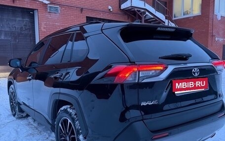 Toyota RAV4, 2020 год, 3 990 000 рублей, 4 фотография