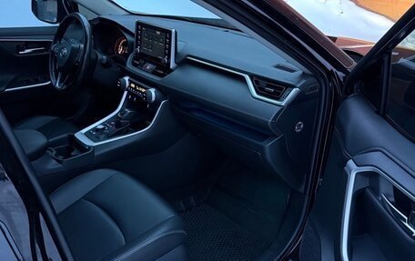 Toyota RAV4, 2020 год, 3 990 000 рублей, 24 фотография