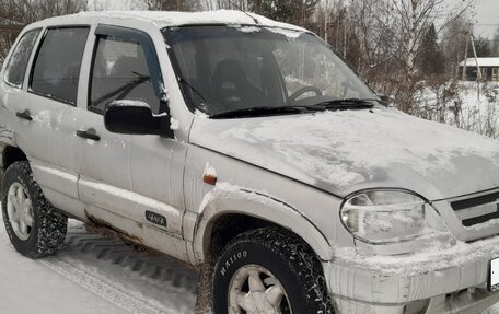 Chevrolet Niva I рестайлинг, 2004 год, 235 000 рублей, 2 фотография