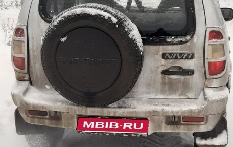 Chevrolet Niva I рестайлинг, 2004 год, 235 000 рублей, 6 фотография