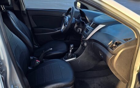 Hyundai Solaris II рестайлинг, 2014 год, 400 000 рублей, 10 фотография