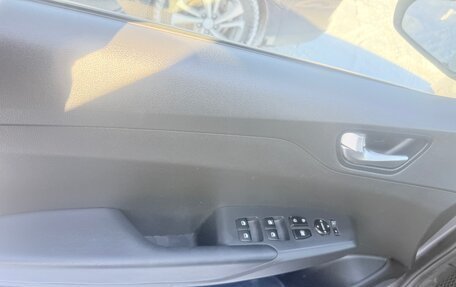 Hyundai Solaris II рестайлинг, 2021 год, 1 550 000 рублей, 8 фотография