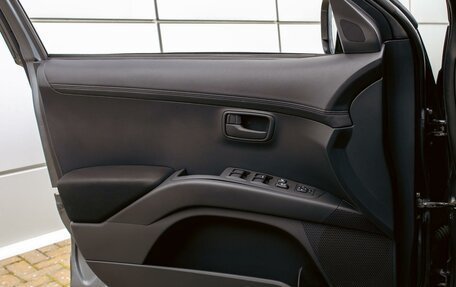 Mitsubishi Outlander III рестайлинг 3, 2011 год, 1 095 000 рублей, 12 фотография