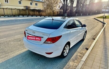 Hyundai Solaris II рестайлинг, 2012 год, 800 000 рублей, 7 фотография