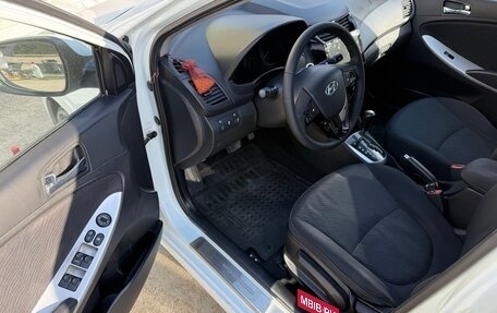 Hyundai Solaris II рестайлинг, 2012 год, 800 000 рублей, 9 фотография