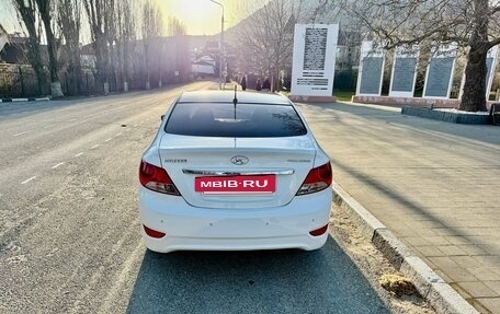 Hyundai Solaris II рестайлинг, 2012 год, 800 000 рублей, 6 фотография