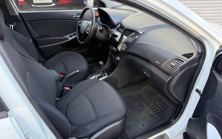 Hyundai Solaris II рестайлинг, 2012 год, 800 000 рублей, 14 фотография