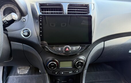 Hyundai Solaris II рестайлинг, 2012 год, 800 000 рублей, 17 фотография