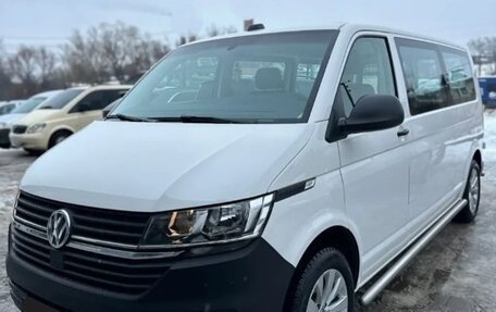 Volkswagen Transporter T6 рестайлинг, 2023 год, 3 800 000 рублей, 7 фотография