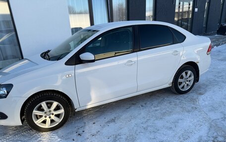 Volkswagen Polo VI (EU Market), 2012 год, 680 000 рублей, 2 фотография