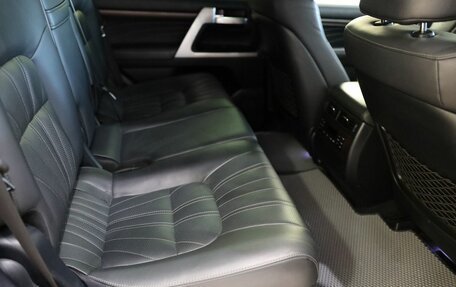 Toyota Land Cruiser 200, 2020 год, 8 350 000 рублей, 16 фотография