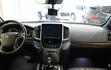 Toyota Land Cruiser 200, 2020 год, 8 350 000 рублей, 20 фотография