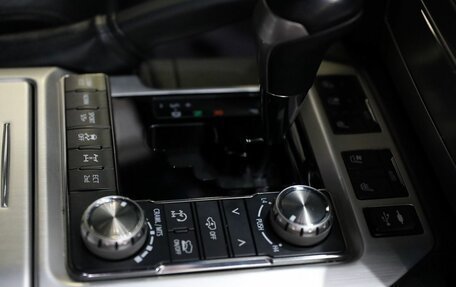 Toyota Land Cruiser 200, 2020 год, 8 350 000 рублей, 18 фотография