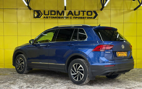 Volkswagen Tiguan II, 2018 год, 2 479 000 рублей, 13 фотография