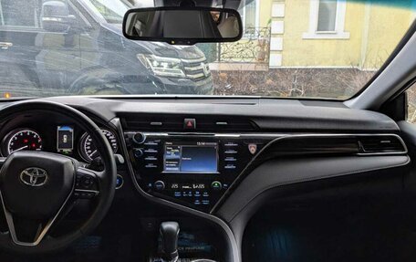 Toyota Camry, 2021 год, 3 220 000 рублей, 3 фотография