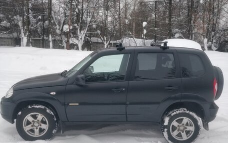 Chevrolet Niva I рестайлинг, 2017 год, 700 000 рублей, 3 фотография