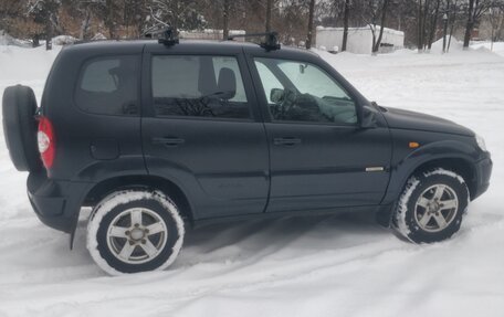 Chevrolet Niva I рестайлинг, 2017 год, 700 000 рублей, 4 фотография