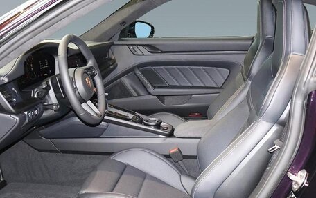 Porsche 911, 2025 год, 28 000 000 рублей, 6 фотография