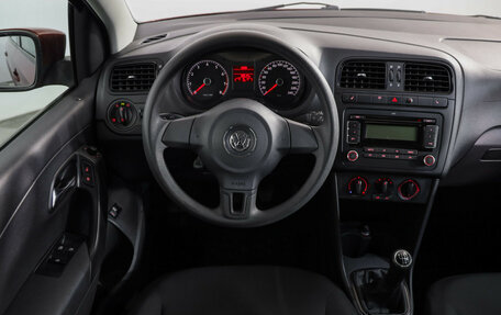 Volkswagen Polo VI (EU Market), 2011 год, 849 000 рублей, 10 фотография