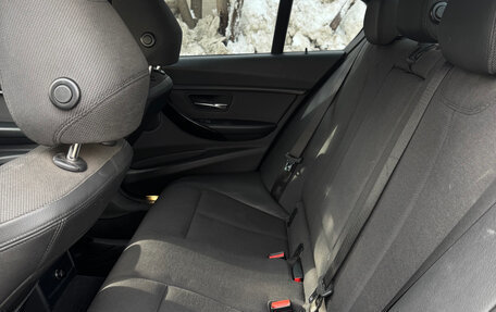 BMW 3 серия, 2017 год, 1 800 000 рублей, 10 фотография