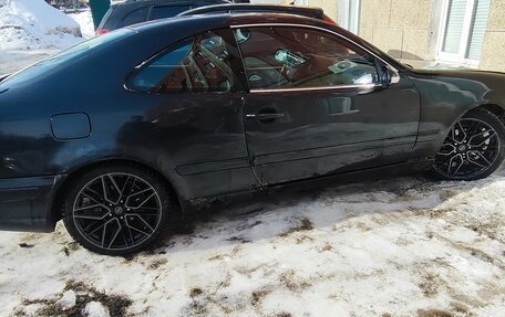 Mercedes-Benz CLK-Класс, 2000 год, 340 000 рублей, 2 фотография