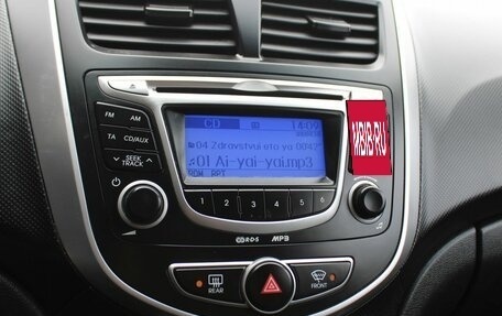 Hyundai Solaris II рестайлинг, 2012 год, 819 000 рублей, 14 фотография