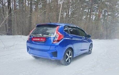 Honda Fit III, 2013 год, 900 000 рублей, 6 фотография