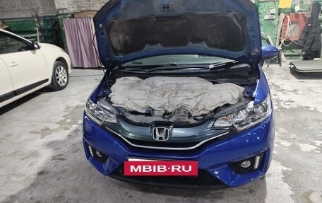 Honda Fit III, 2013 год, 900 000 рублей, 8 фотография