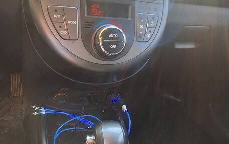 KIA Soul I рестайлинг, 2011 год, 800 000 рублей, 10 фотография