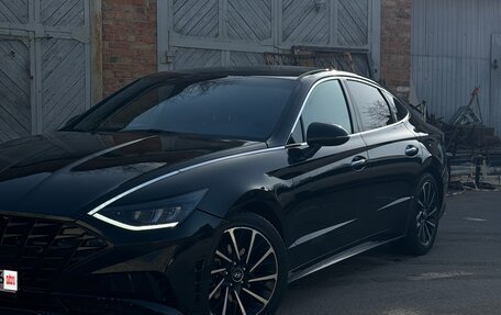 Hyundai Sonata VIII, 2020 год, 2 300 000 рублей, 2 фотография