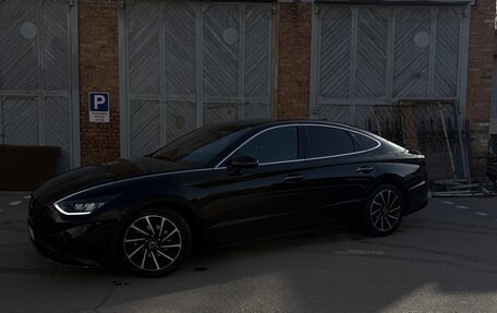 Hyundai Sonata VIII, 2020 год, 2 300 000 рублей, 5 фотография