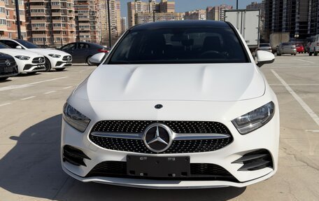 Mercedes-Benz A-Класс, 2022 год, 2 700 000 рублей, 1 фотография