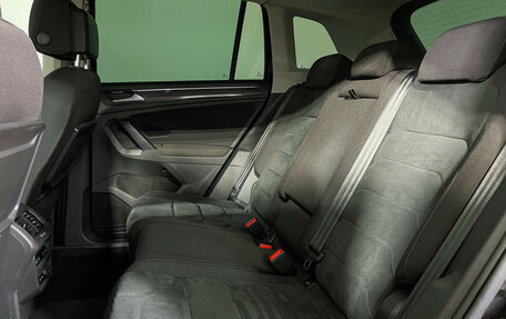 Volkswagen Tiguan II, 2019 год, 2 347 000 рублей, 10 фотография