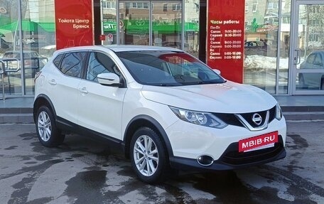 Nissan Qashqai, 2016 год, 1 925 000 рублей, 3 фотография