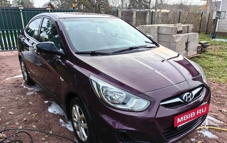 Hyundai Solaris II рестайлинг, 2012 год, 820 000 рублей, 2 фотография