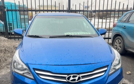 Hyundai Solaris II рестайлинг, 2015 год, 420 000 рублей, 3 фотография