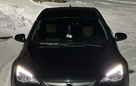 Opel Astra J, 2014 год, 990 000 рублей, 2 фотография