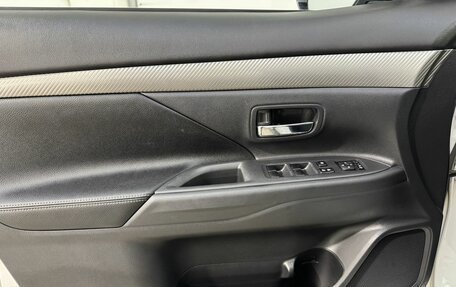 Mitsubishi Outlander III рестайлинг 3, 2014 год, 1 649 800 рублей, 7 фотография