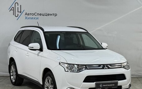 Mitsubishi Outlander III рестайлинг 3, 2014 год, 1 649 800 рублей, 15 фотография