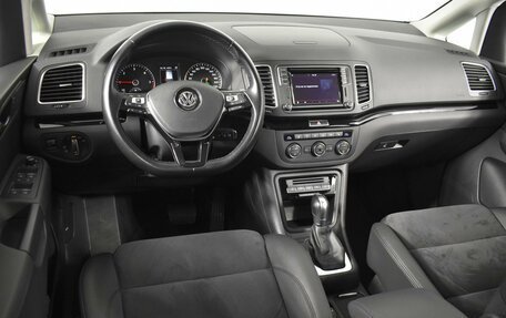 Volkswagen Sharan II, 2020 год, 3 344 900 рублей, 6 фотография