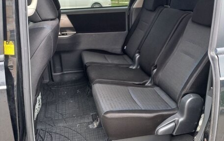 Toyota Voxy II, 2007 год, 1 170 000 рублей, 8 фотография