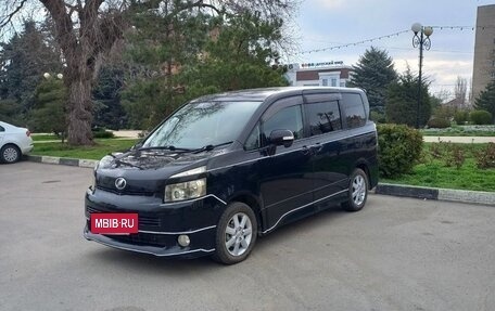 Toyota Voxy II, 2007 год, 1 170 000 рублей, 4 фотография