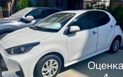 Toyota Yaris, 2022 год, 1 390 000 рублей, 1 фотография