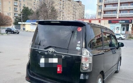 Toyota Voxy II, 2007 год, 1 170 000 рублей, 2 фотография